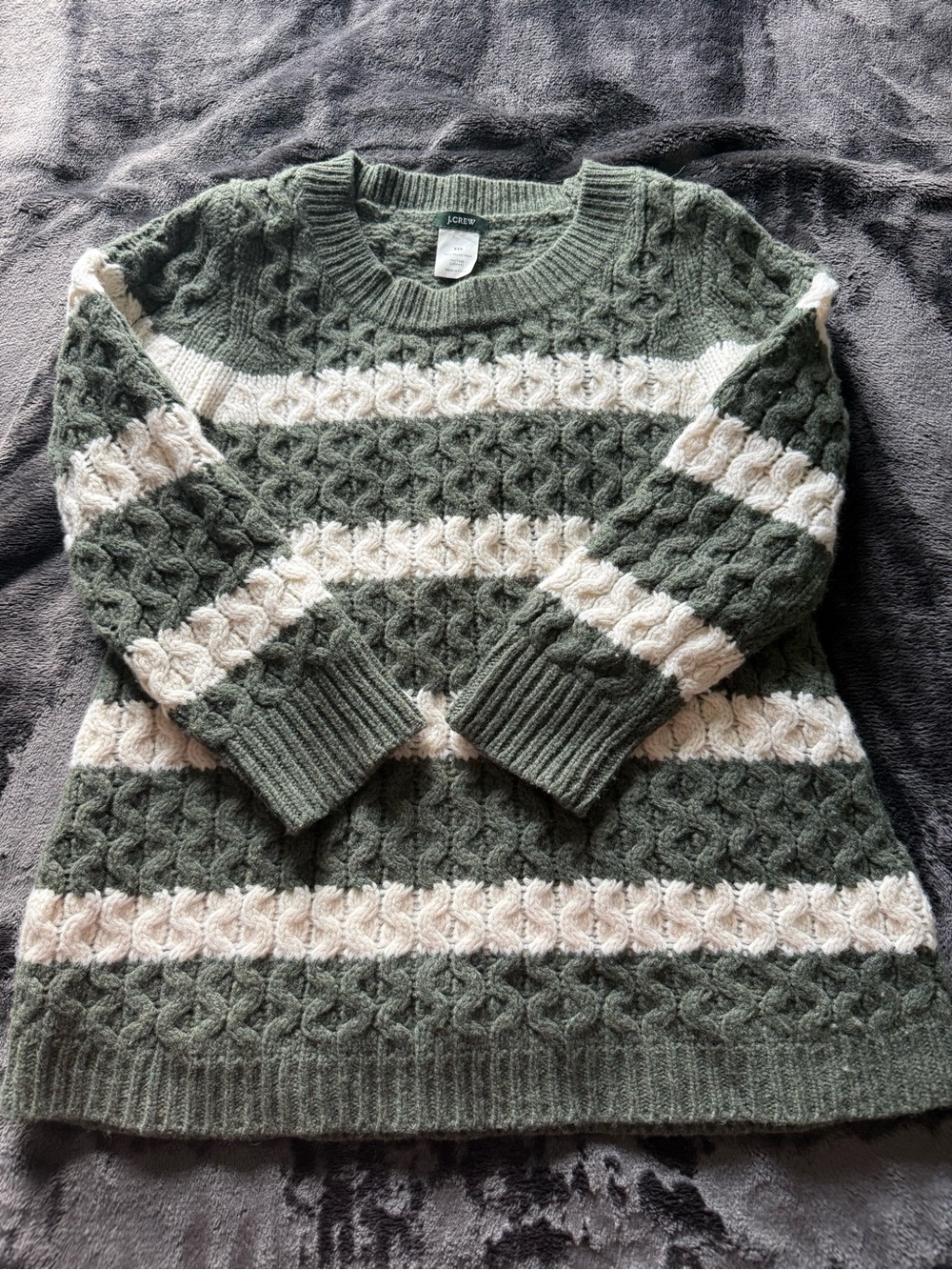 J. Crew Olive Green & Cream Cable Knit Crewneck Sweater 100% merino wool - Picture 1 of 6